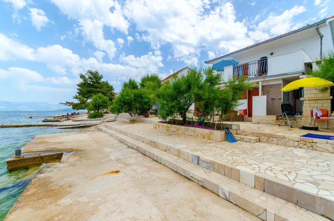 Apartments Marijana โตรกีร์ ภายนอก รูปภาพ