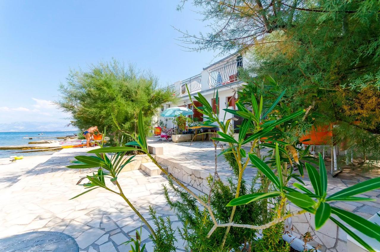 Apartments Marijana โตรกีร์ ภายนอก รูปภาพ