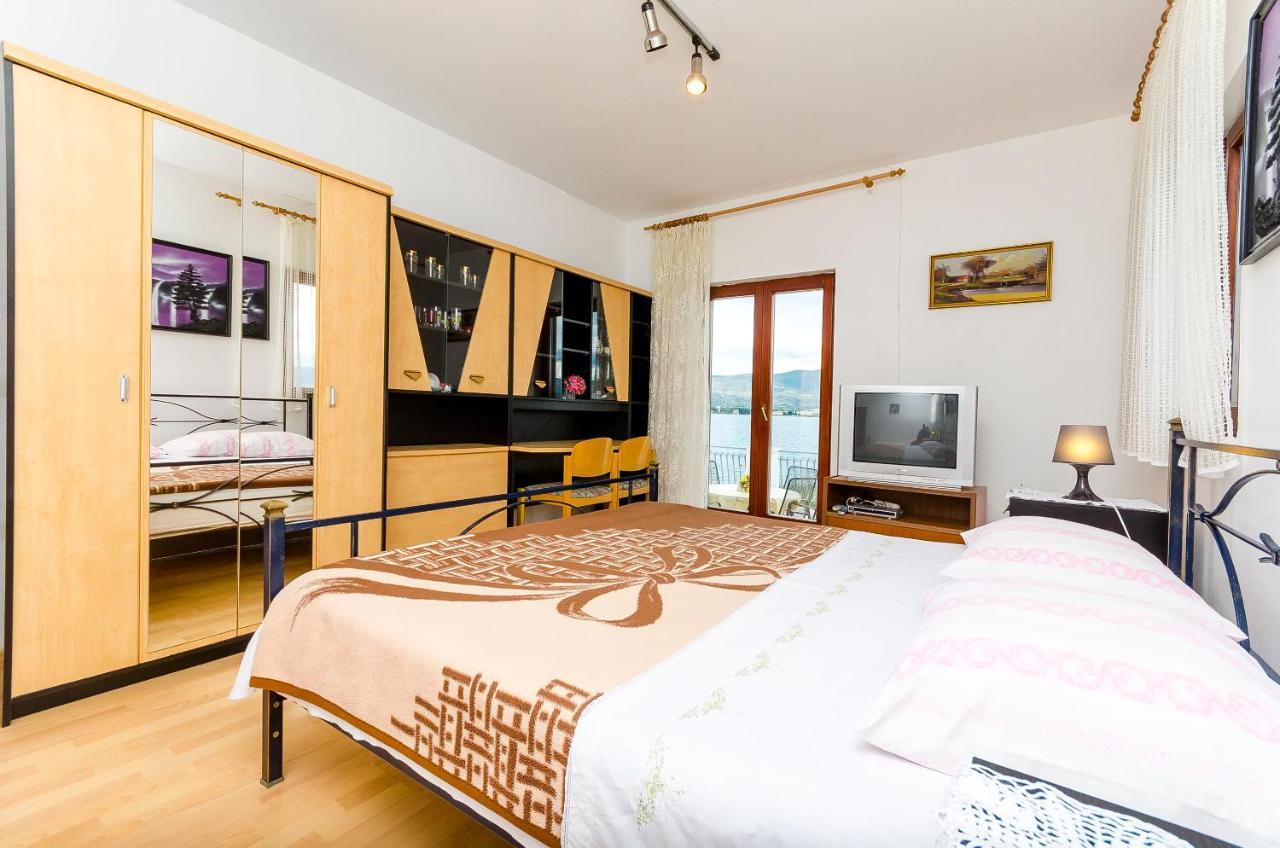 Apartments Marijana โตรกีร์ ภายนอก รูปภาพ