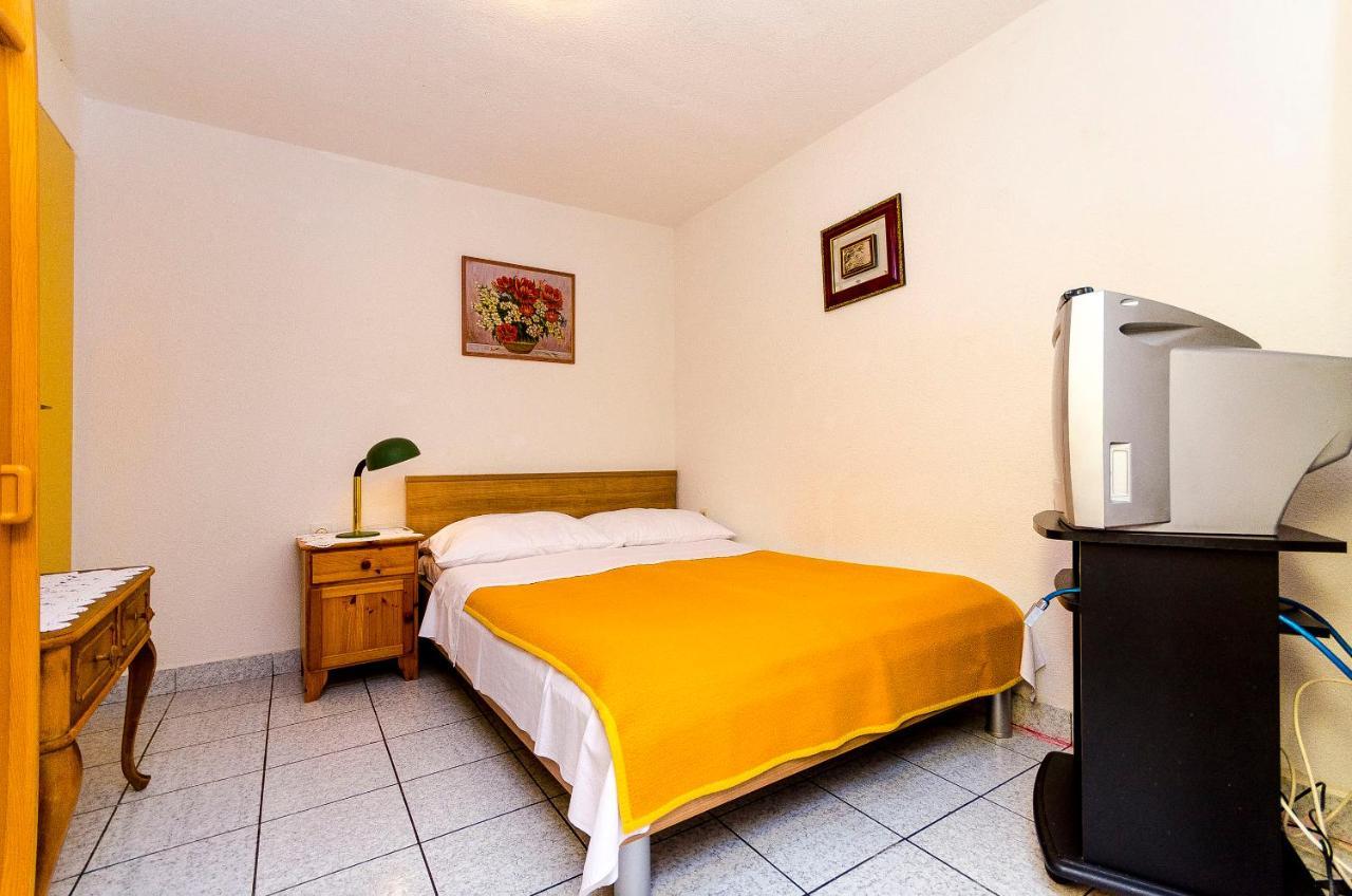 Apartments Marijana โตรกีร์ ภายนอก รูปภาพ