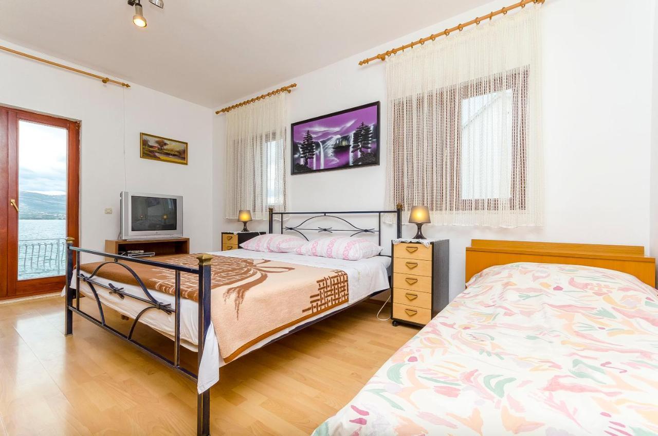 Apartments Marijana โตรกีร์ ภายนอก รูปภาพ